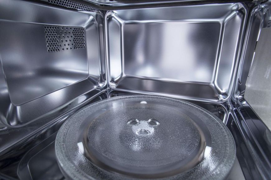 Мікрохвильова піч Gorenje вбудовувана, 25л, електр. управл., 900Вт, гриль, дисплей, приготування на кількох рівнях, білий (BM251SG2WG) 375382 фото