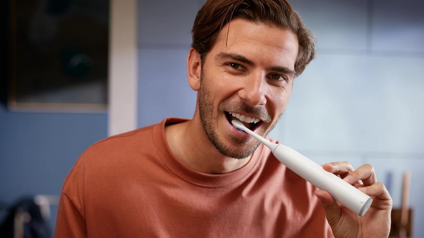 Щітка зубна електр. Philips, Sonicare 6100 Series, 62т. колив/хв, насадок-1, футляр, білий (HX7400/06) 379812 фото