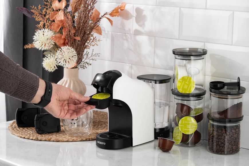Кавоварка Ardesto капсульна, 0.8л, капсули Nespresso, Nescafe Dolce Gusto, мелена кава, сенсорне керування, білий (YCM-CNDE) 371667 фото