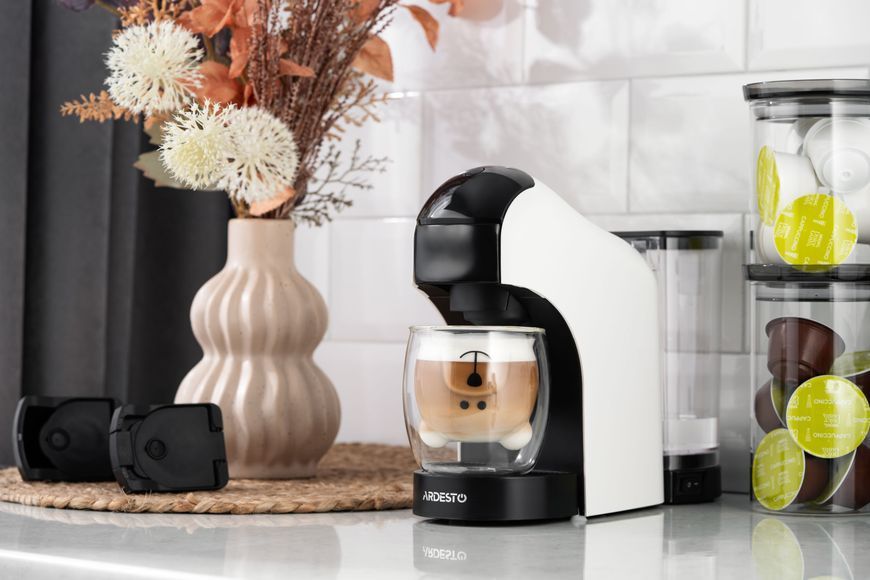 Кавоварка Ardesto капсульна, 0.8л, капсули Nespresso, Nescafe Dolce Gusto, мелена кава, сенсорне керування, білий (YCM-CNDE) 371667 фото