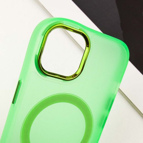 Чохол TPU+PC Lily with MagSafe для Apple iPhone 13 (6.1") Neon Green 295891 фото