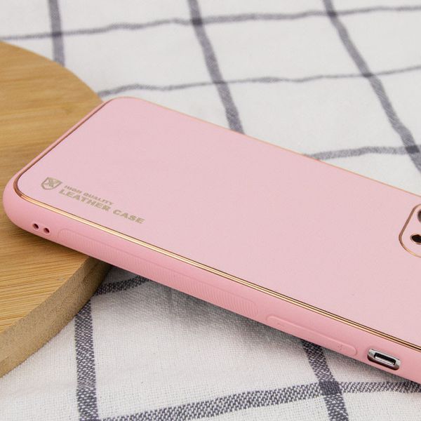 Шкіряний чохол Xshield для Apple iPhone 12 (6.1") Рожевий / Pink 202356 фото