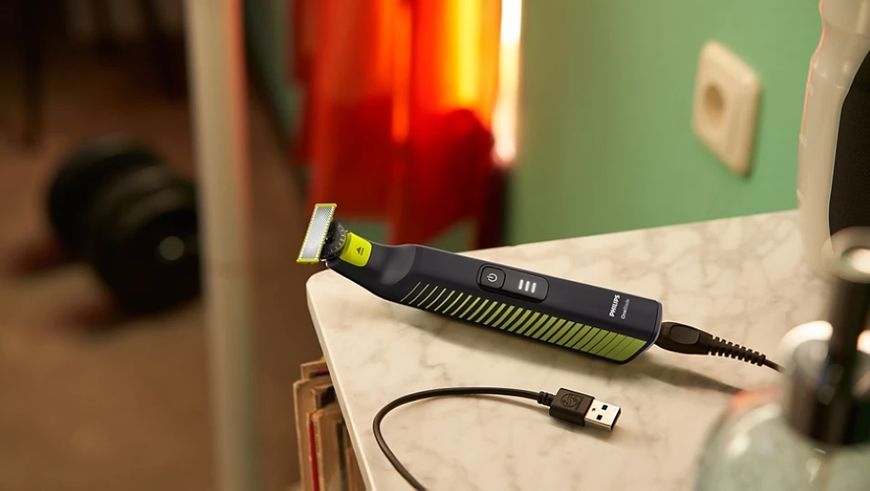 Бритва електр. Philips OneBlade Pro, Li-Ion, сух.+волог., індикатор заряду, чорний (QP6506/15) 371620 фото