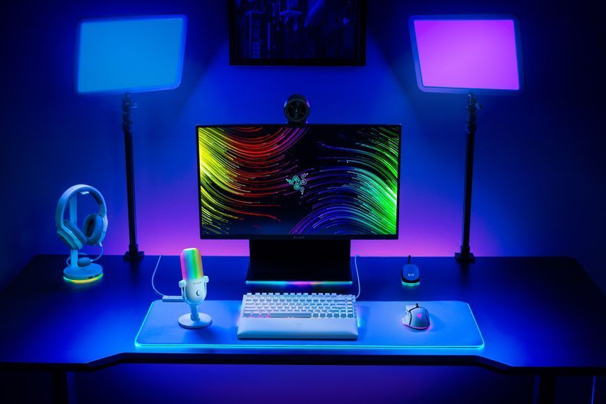 Мікрофон геймінговий Razer Seiren V3 Chroma, Uni, RGB, USB-A, 2м, білий (RZ19-05060200-R3M1) 375071 фото