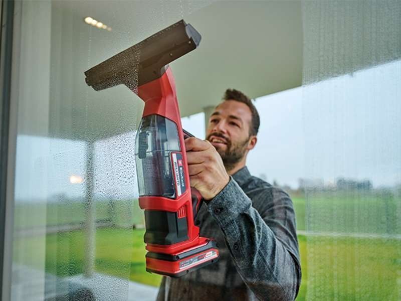 Пилосос акумуляторний Einhell BRILLIANTO віконний, 18В, 280мм, 0.1л, з розпилювачем, 0.74кг, без АКБ і ЗП (3437100) 374293 фото