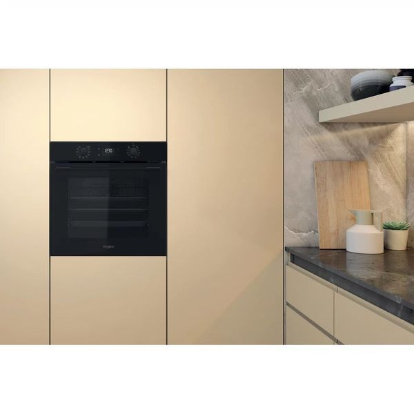 Духова шафа Whirlpool електрична, 71л, A+, дисплей, конвекція, телескопічні напрямні, чорний (OMK58HU1B) 370144 фото