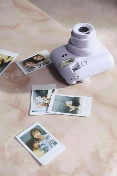 Фотокамера FUJI INSTAX MINI 12 Бузково-фіолетова 305000 фото